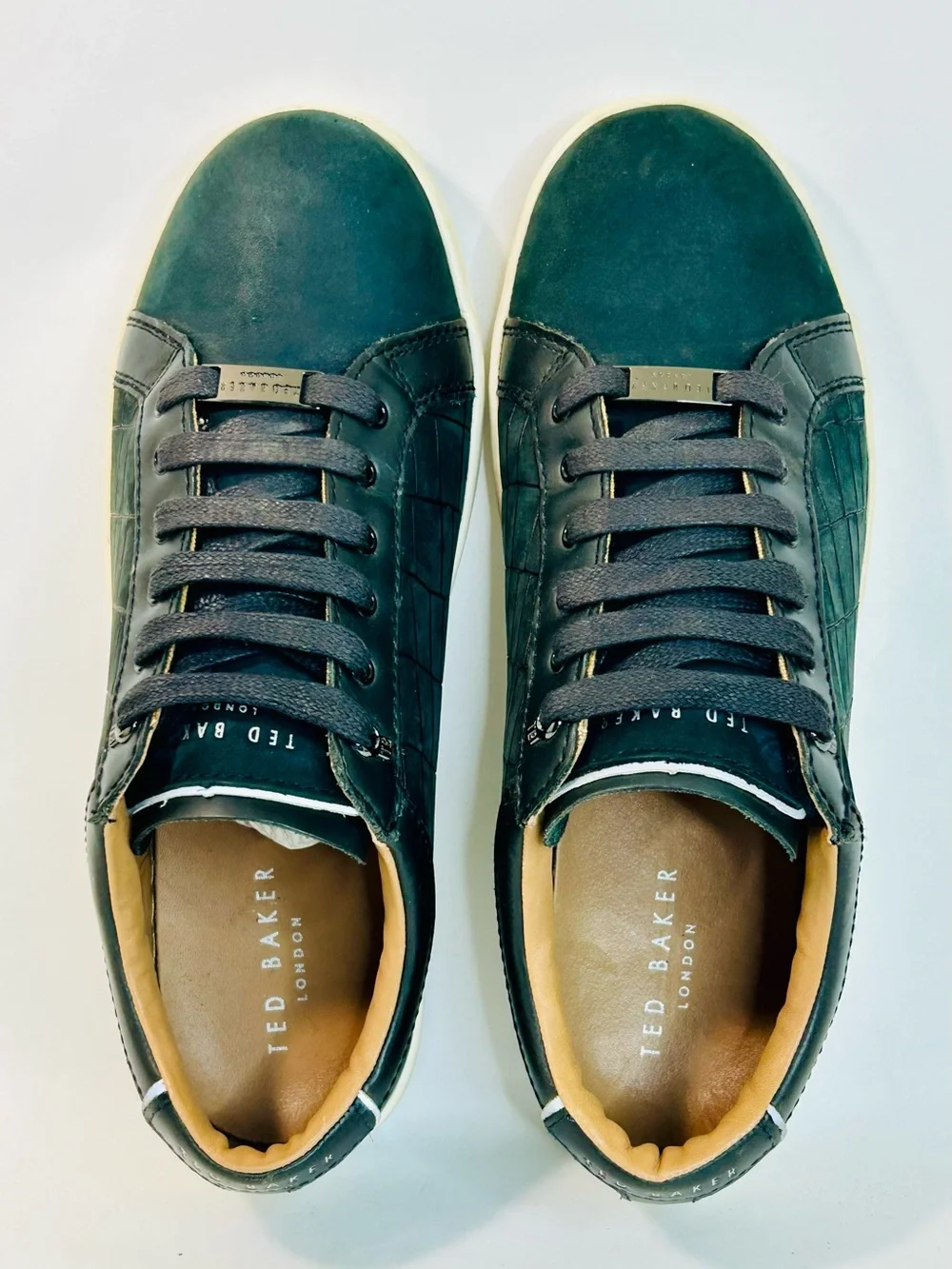 Ted Baker Borgeo Sneakers Black Nubuck Low Top Lace Up Trainer size 7 / 40